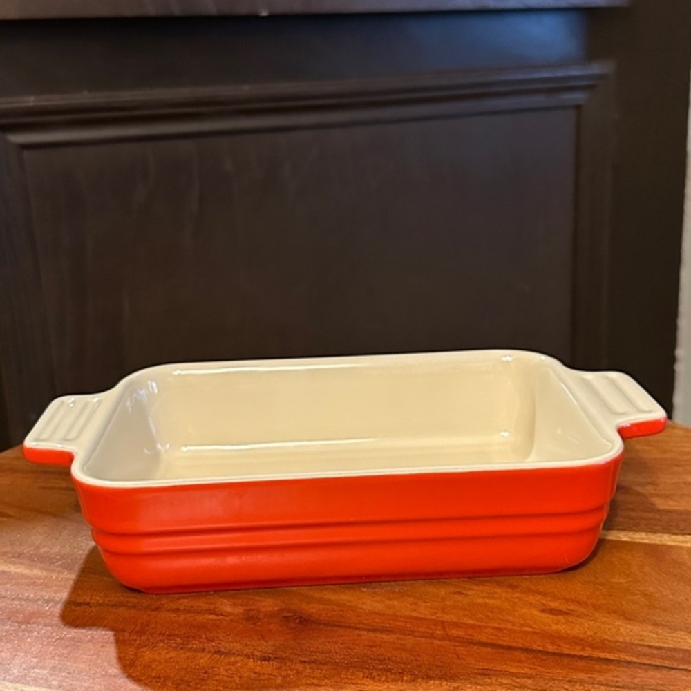 NEW Le Creuset Stoneware Baking Dish in ‘Carmine’